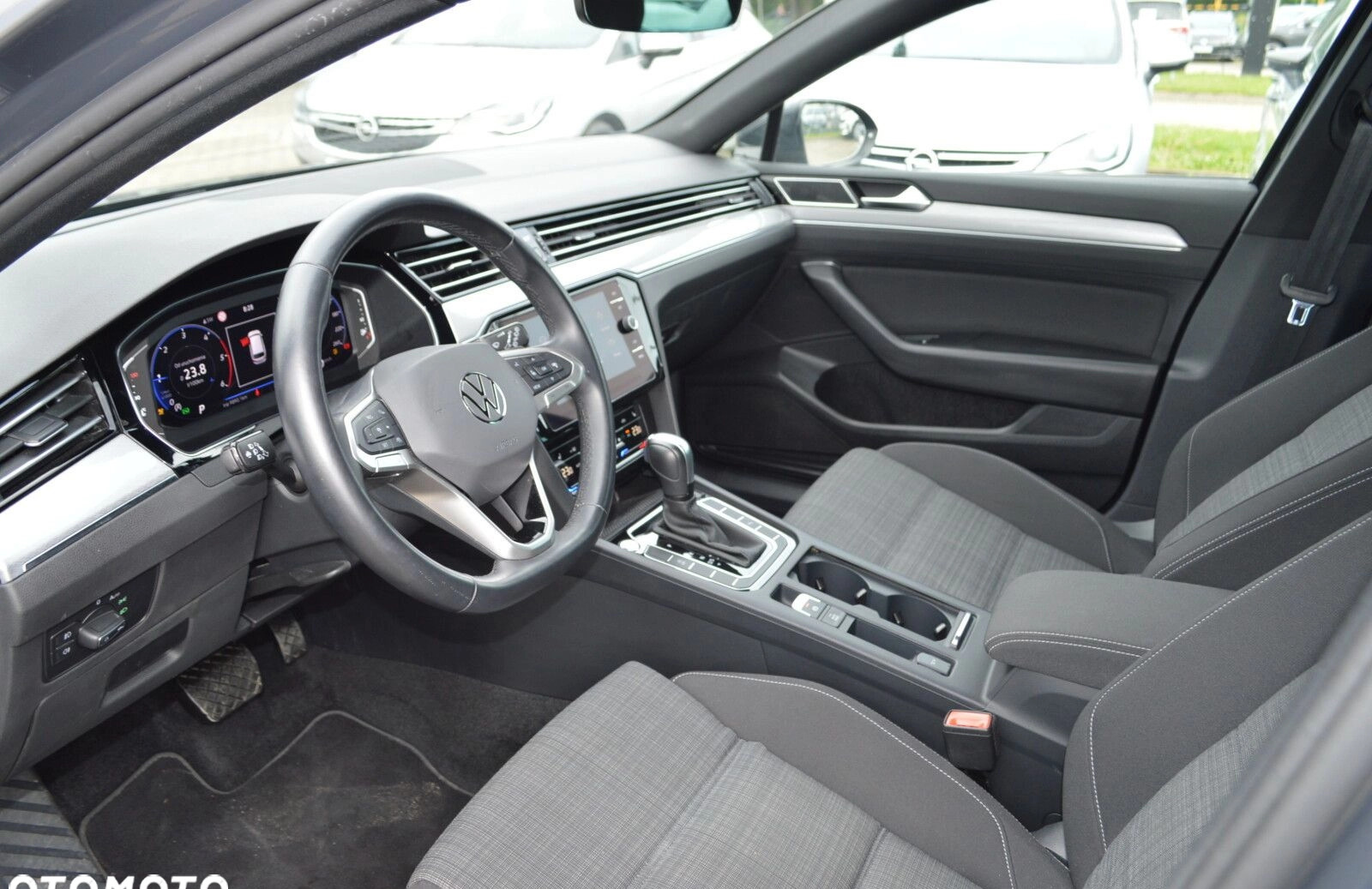 Volkswagen Passat cena 115900 przebieg: 79757, rok produkcji 2020 z Rzgów małe 466
